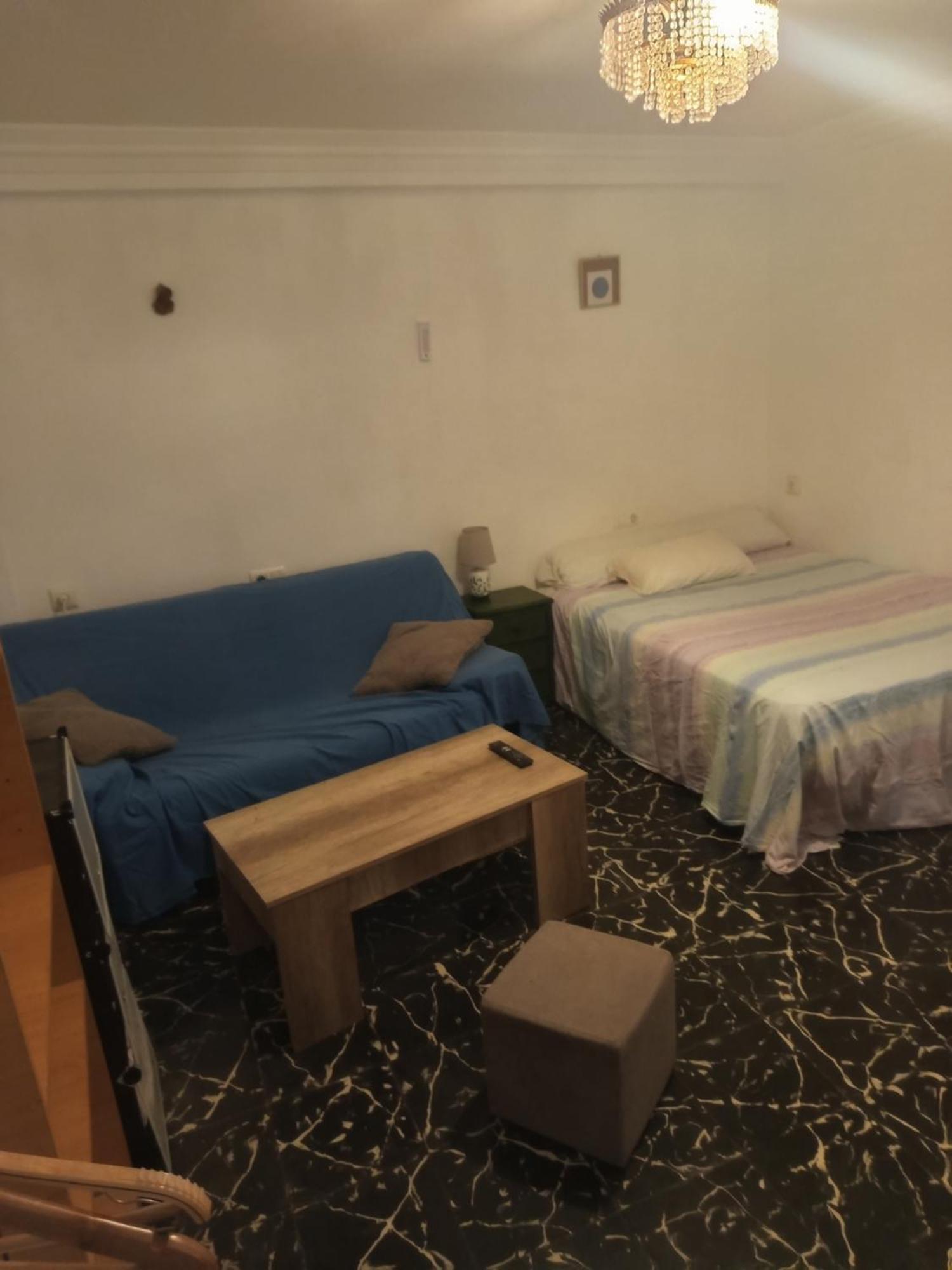 Habitaciones Comodas กันดิอา ภายนอก รูปภาพ