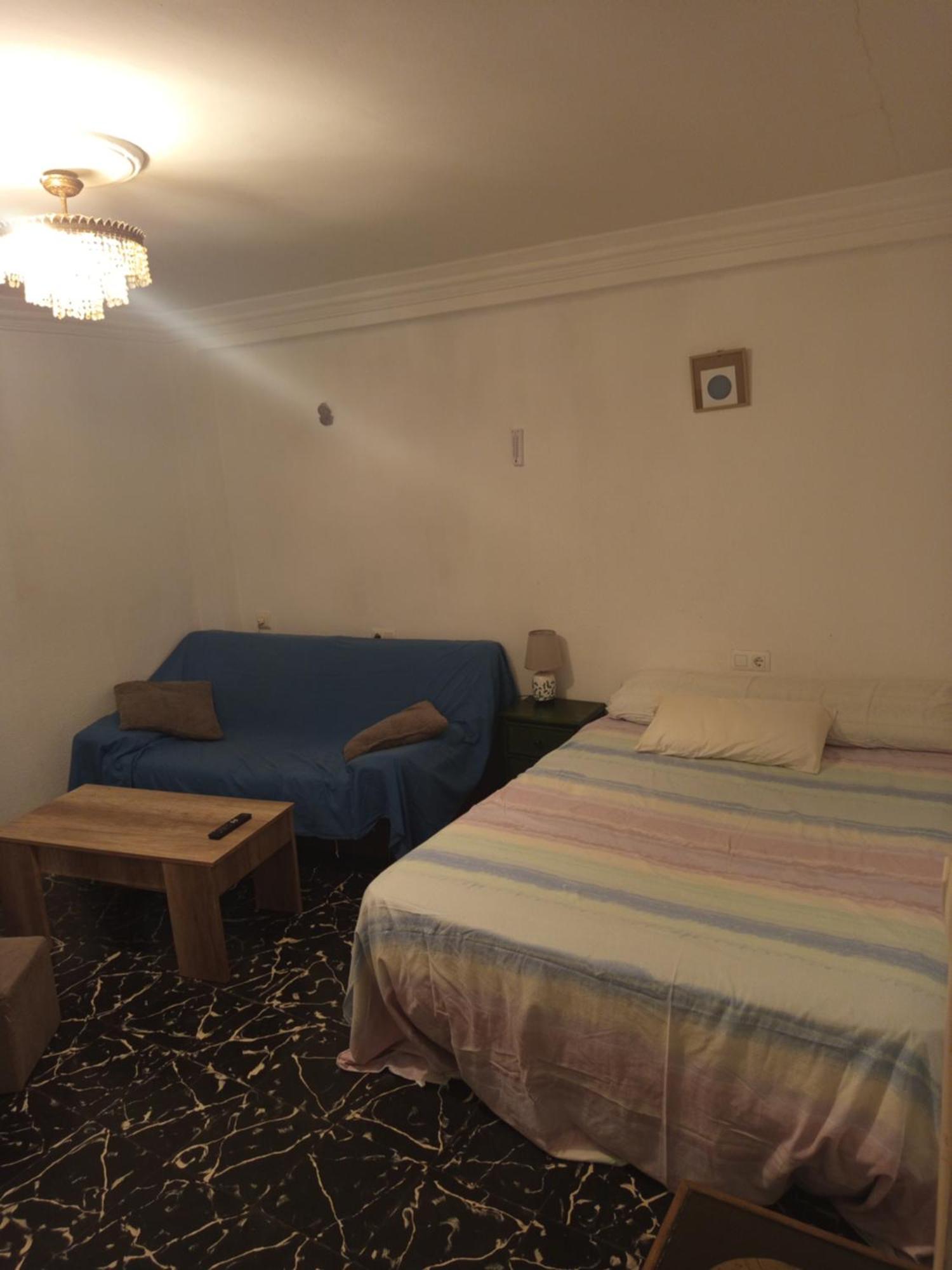 Habitaciones Comodas กันดิอา ภายนอก รูปภาพ