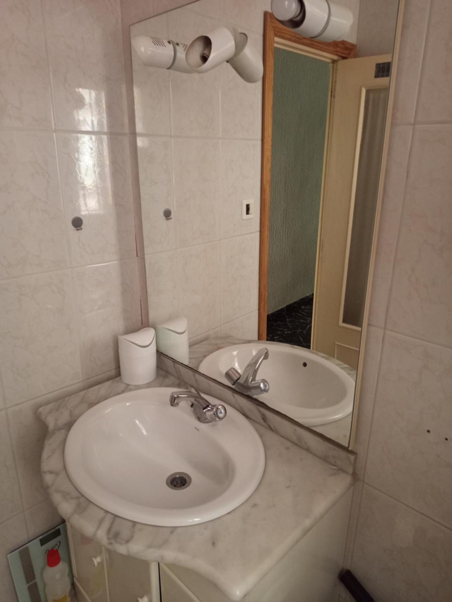 Habitaciones Comodas กันดิอา ภายนอก รูปภาพ