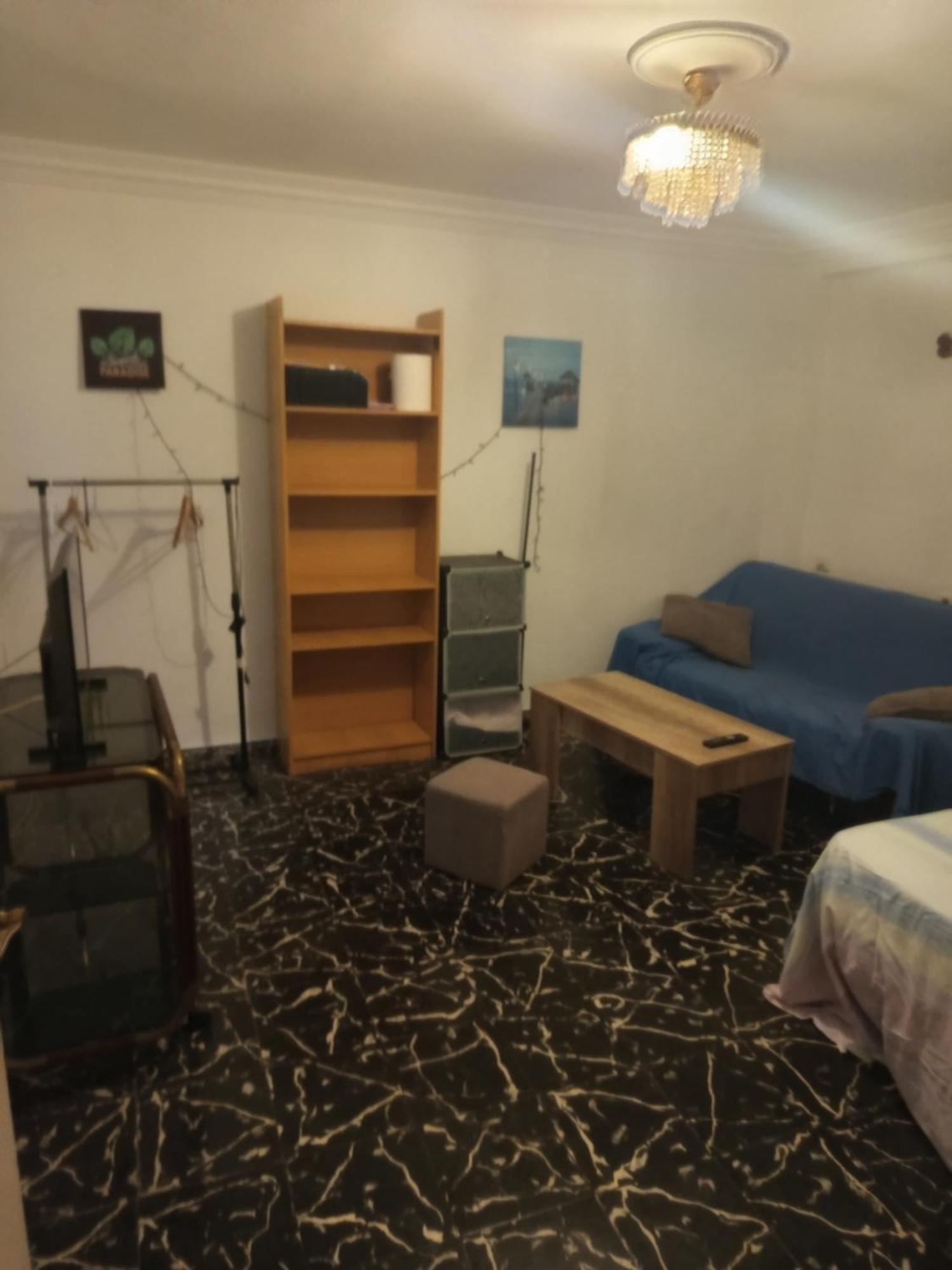 Habitaciones Comodas กันดิอา ภายนอก รูปภาพ